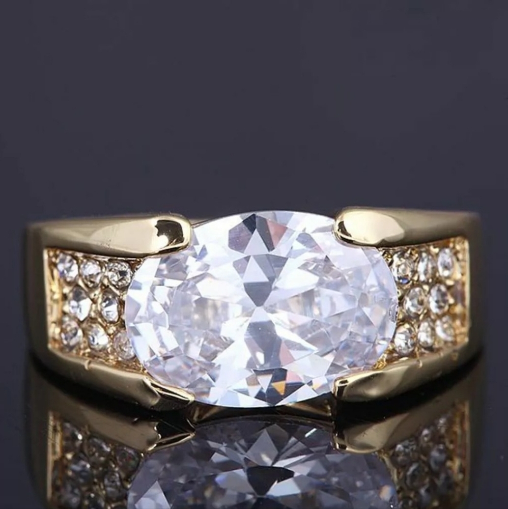 EYE-CATCHING Men's White Sapphire 18K Gold Filled Ring